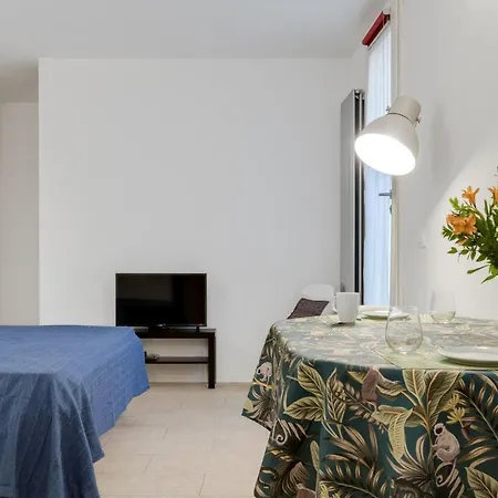 Via Santo Stefano Secret Garden Apartment *